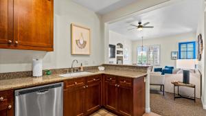 LV105 Upstairs 1 Bedroom Overlooking the Pool