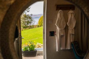 Isleornsay, Sleat, Isle of Skye, IV43 8QX, Scotland.