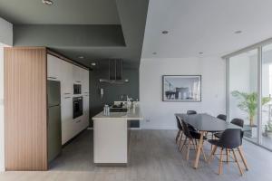 Luxury 2BR with Balcony Near Larcomar