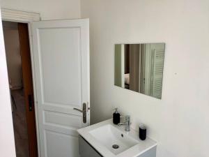 Appartements Venise - Maison avec exterieur a Reims : photos des chambres