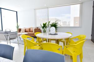 Bonita Casa, Cerca de la FNSM, Ideal para grupos