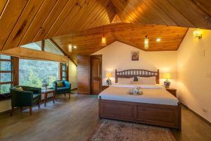 Secluded, 5 Bedroom Villa With Open Deck And Scenic Views