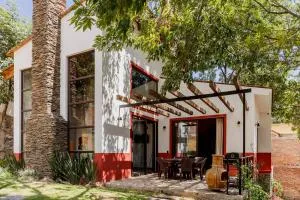 Mid Town Tapalpa - Comala