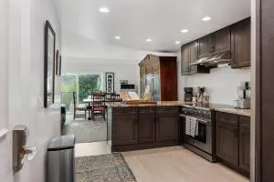 644 A Renovated Condo at a World-Renowned Resort - Free Wifi and Parking - La Costa