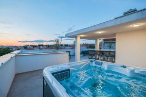 Premium Residence Ventus Rosa - Bora Penthouse