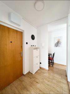 Strict Center Apartment With Large Terrace