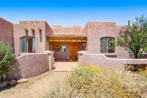 Stargazer Hideaway - Globe