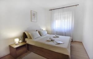 Apartments with parking space Umag - 21359