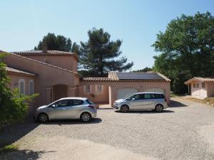 Villas Premium villa with garden and private pool, Lambesc : photos des chambres