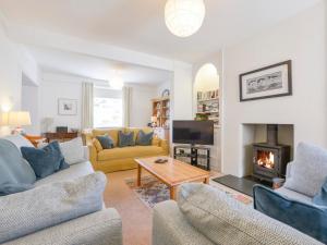 4 Coastguards Cottage