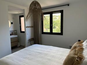 Appartements Appt Haut Standing, Balcon, Piscine, Internet, Parking - FR-1-726-27 : photos des chambres