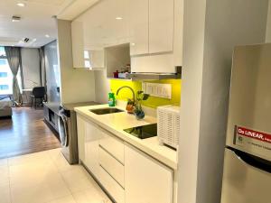 Luxury Studio in heart of Ortigas w swimming pool
