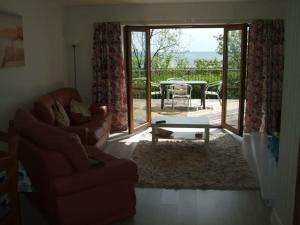Cottage , seaside views, quiet beach, awesome view