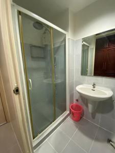 Sea Residences MOA by Ruffas Condotel