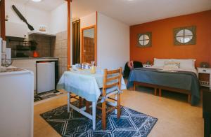 Appart'hotels Hotel Studios Les Acacias : photos des chambres