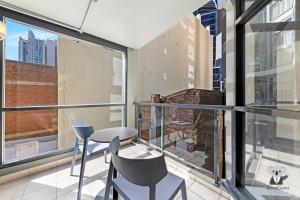 KozyGuru | Haymarket | Clean Modern 1 Apt | Best Location