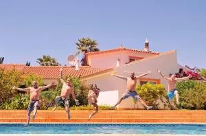Villa Lagos Algarve for families & friends, 6 bedrooms, 7 bathrooms, pool, BBQ, central heating - Pedra Alçada