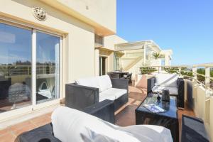 Myramar Penthouse 528
