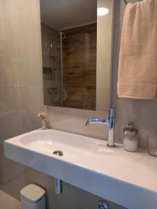 Bruno Split Centre Apartment and Room