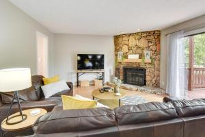 Cozy Helen Vacation Rental Near Village!