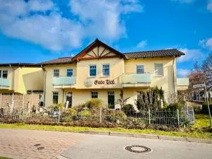 戈德绑酒店 - 施特拉尔松德