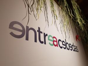 Entreacebedas rural&vacaciones, alojamientos con jardín PRIVADO, barbacoa y chimeneas