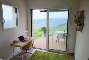 Maisons de vacances Maison avec vue 180° sur le Beaujolais : photos des chambres