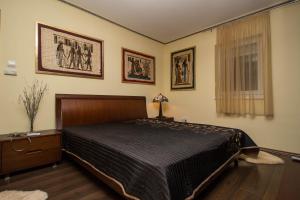 299 - Teljes panorámás közvetlen balatonparti exkluzív apartman