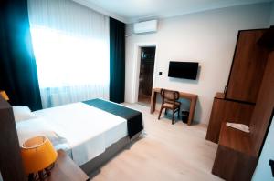MiLAROOM
