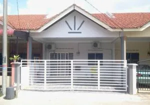 Homestay Cozy Muslim Bukit Kuang, Chukai - Kampong Telok Kalong