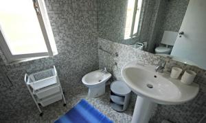 Bright apartment with sea view