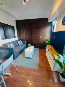 Air Residences Makati - fully furnished condo with skyline views!