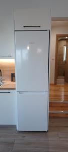 Seaview Luxury Apartment with private parking