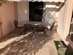 Appartement rénové 2 chambres avec piscine et tennis à La Croix Valmer - FR-1-726-12