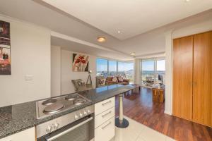 Horizon Bay 1505 by HMH