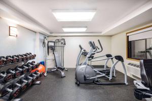 AmericInn by Wyndham Duluth South Proctor Black Woods Event Ctr