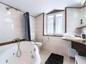 Holiday Home Erika by Interhome