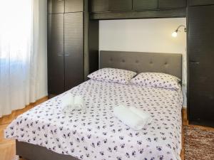 Apartment Ana - BIG350 by Interhome