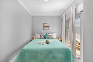 Seaview Penthouse in Algarve with Spacious Terrace