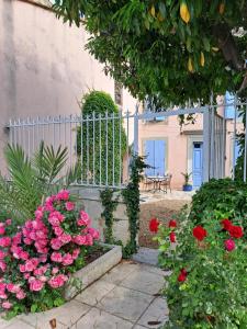 Maisons de vacances Le gite de Sainte Valiere PISCINE et SPA : photos des chambres