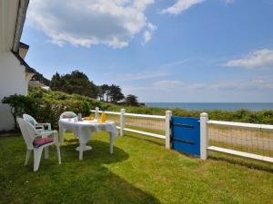 Maisons de vacances Holiday Home Charme de la plage du Moulin by Interhome : photos des chambres