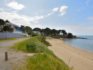 Maisons de vacances Holiday Home Charme de la plage du Moulin by Interhome : photos des chambres