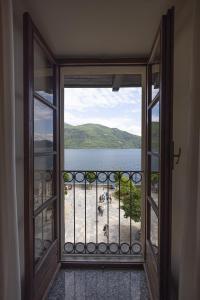 Superior Single Room with Lake View