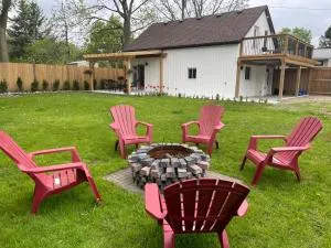 Cozy Cottage Style House - Guelph