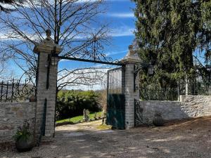 Maisons de vacances #Grande Villa a Cublac #Vue, Terrasses et Jardins : photos des chambres