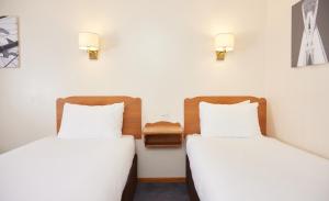 Standard Twin Room room in Farmhouse Innlodge by Greene King Inns