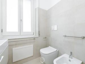 Sandy Retreat, Beachside Apartment with Terrace img35