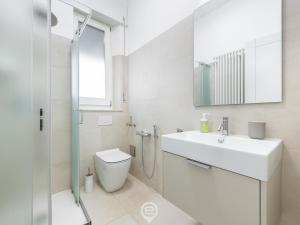 Sandy Retreat, Beachside Apartment with Terrace img23