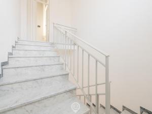 Sandy Retreat, Beachside Apartment with Terrace img40