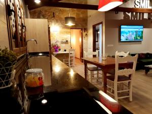 Entreacebedas rural&vacaciones, alojamientos con jardín PRIVADO, barbacoa y chimeneas